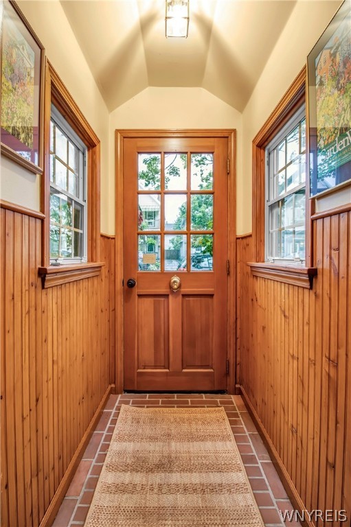 417 Summer Street Buffalo, NY 14213 - Photo 9 of 20