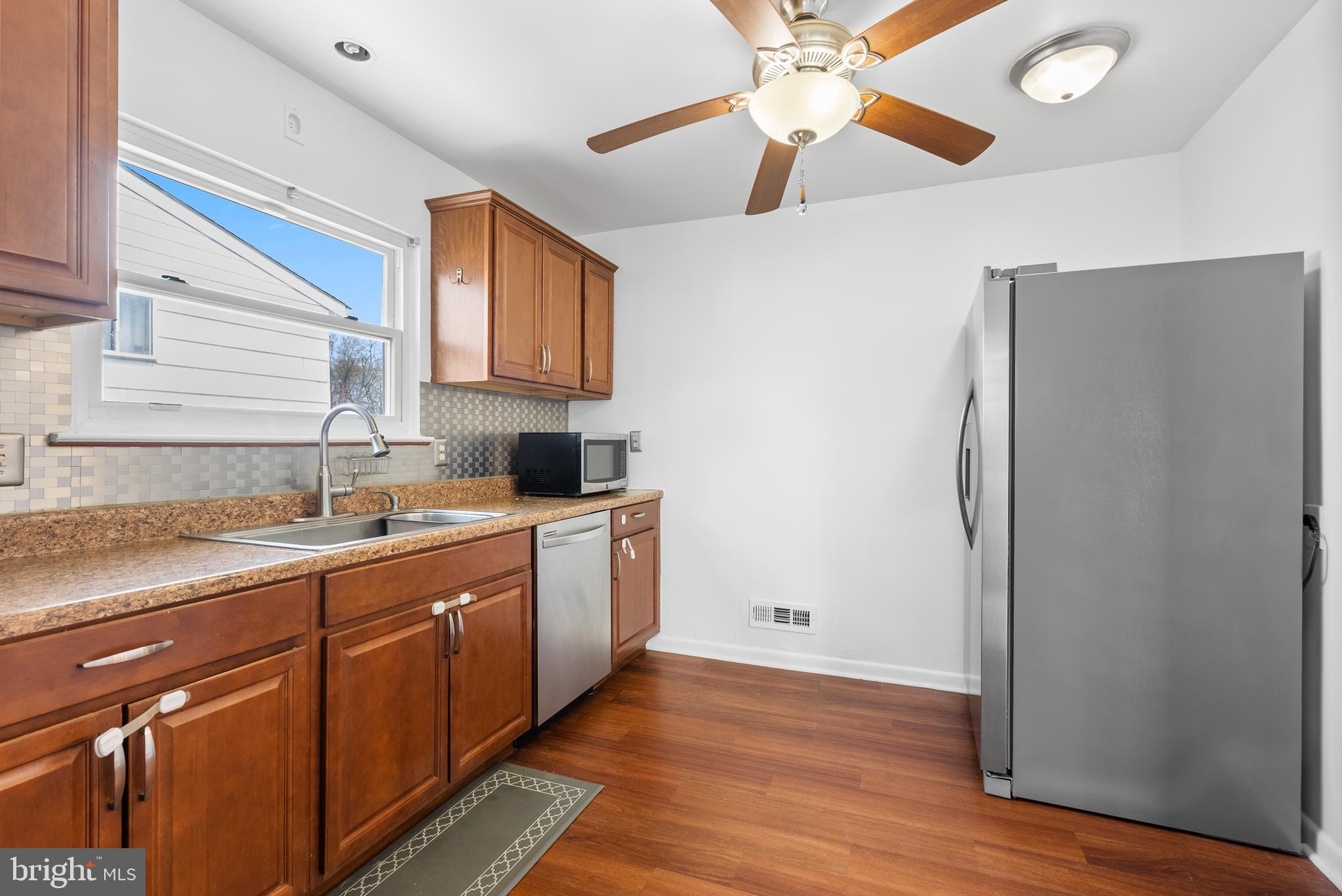 1304 Glenwilde Road Baltimore, MD 21228 - Photo 12 of 38