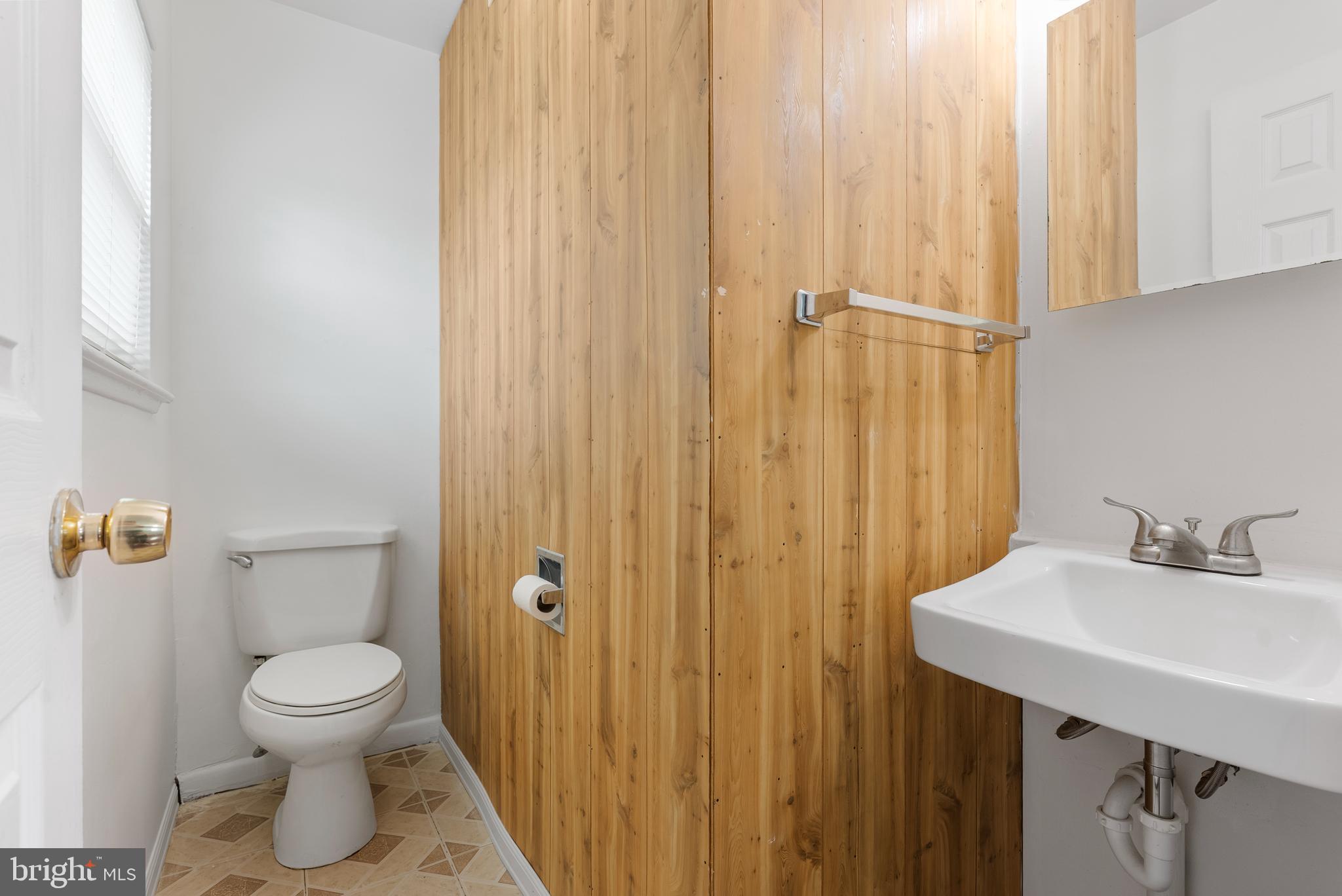 1304 Glenwilde Road Baltimore, MD 21228 - Photo 16 of 38