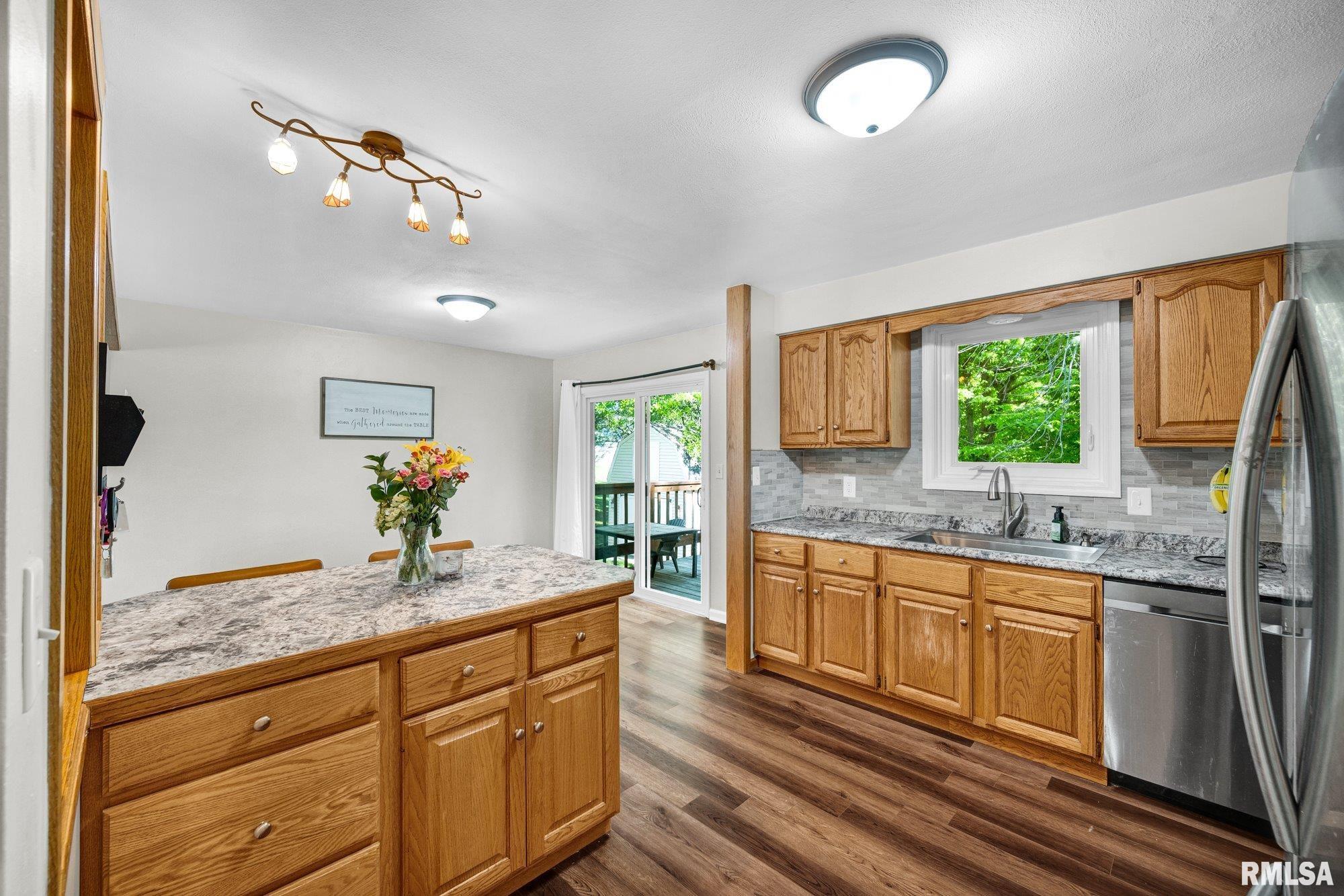 4748 South Sir Lancelot Court Mapleton, IL 61547 - Photo 9 of 21