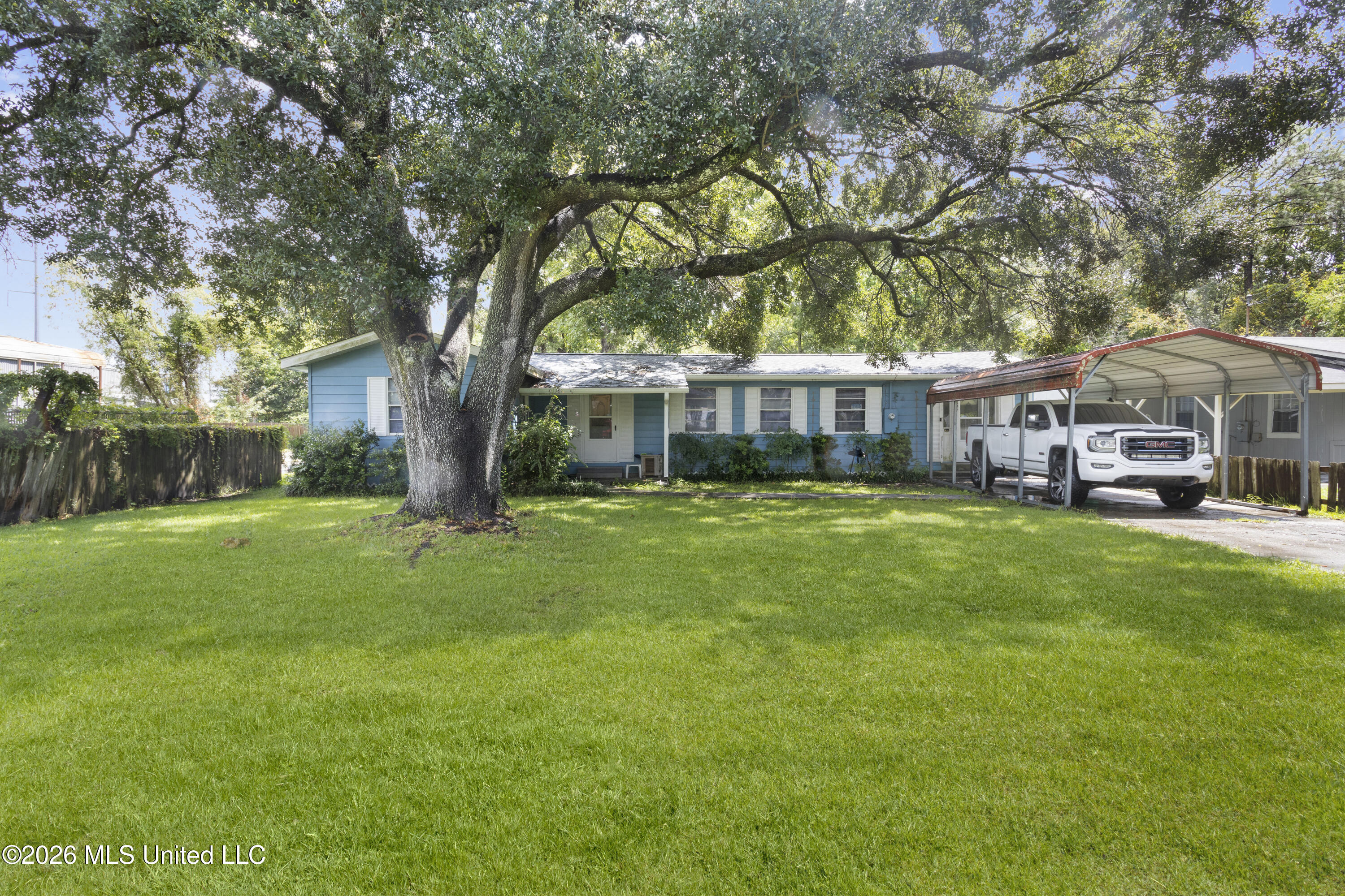 3506 Phillips Street Moss Point, MS 39563 - Photo 2 of 17 00001 (1)