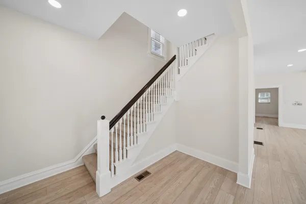 $799,000 | 323 South Hale Street, Wheaton, IL 60187