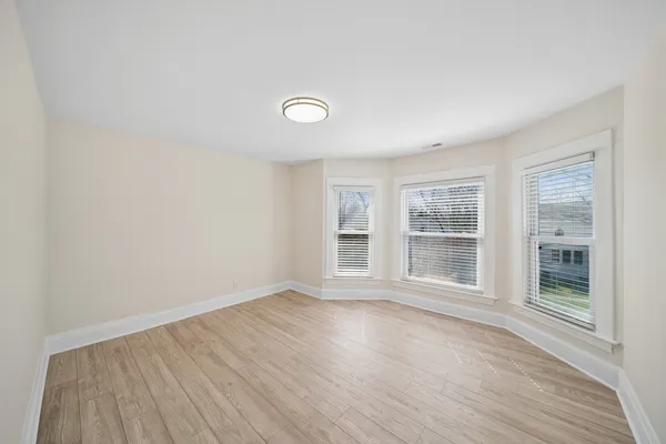 $799,000 | 323 South Hale Street, Wheaton, IL 60187