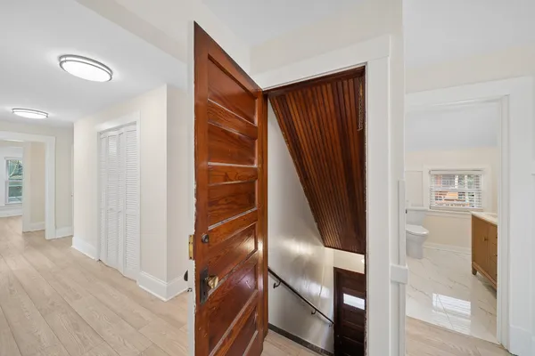 $799,000 | 323 South Hale Street, Wheaton, IL 60187