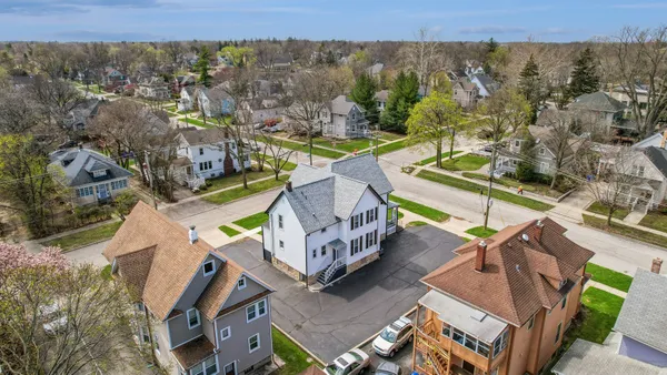 $799,000 | 323 South Hale Street, Wheaton, IL 60187