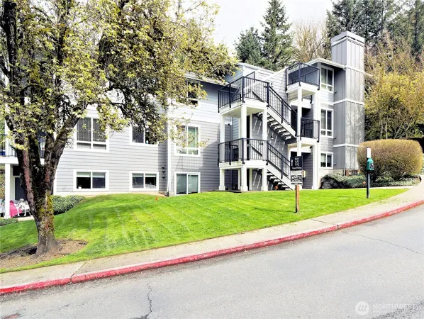 $350,000 | 12012 Northeast 204th Place, Unit C201, Bothell, WA 98011