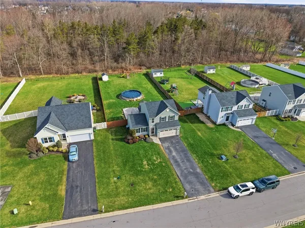 $419,000 | 3773 Captains Way, Wheatfield, NY 14120