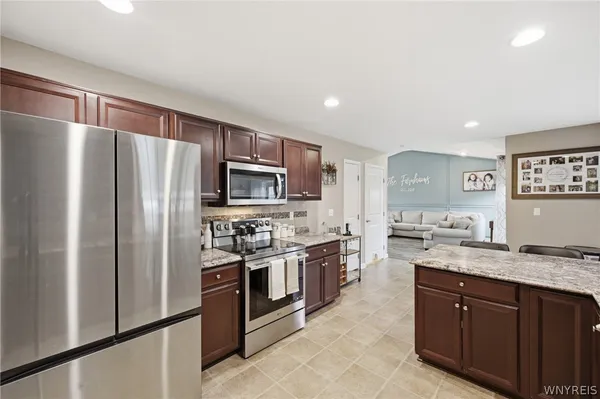$419,000 | 3773 Captains Way, Wheatfield, NY 14120