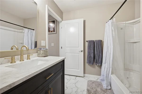 $419,000 | 3773 Captains Way, Wheatfield, NY 14120