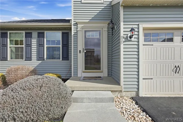 $419,000 | 3773 Captains Way, Wheatfield, NY 14120