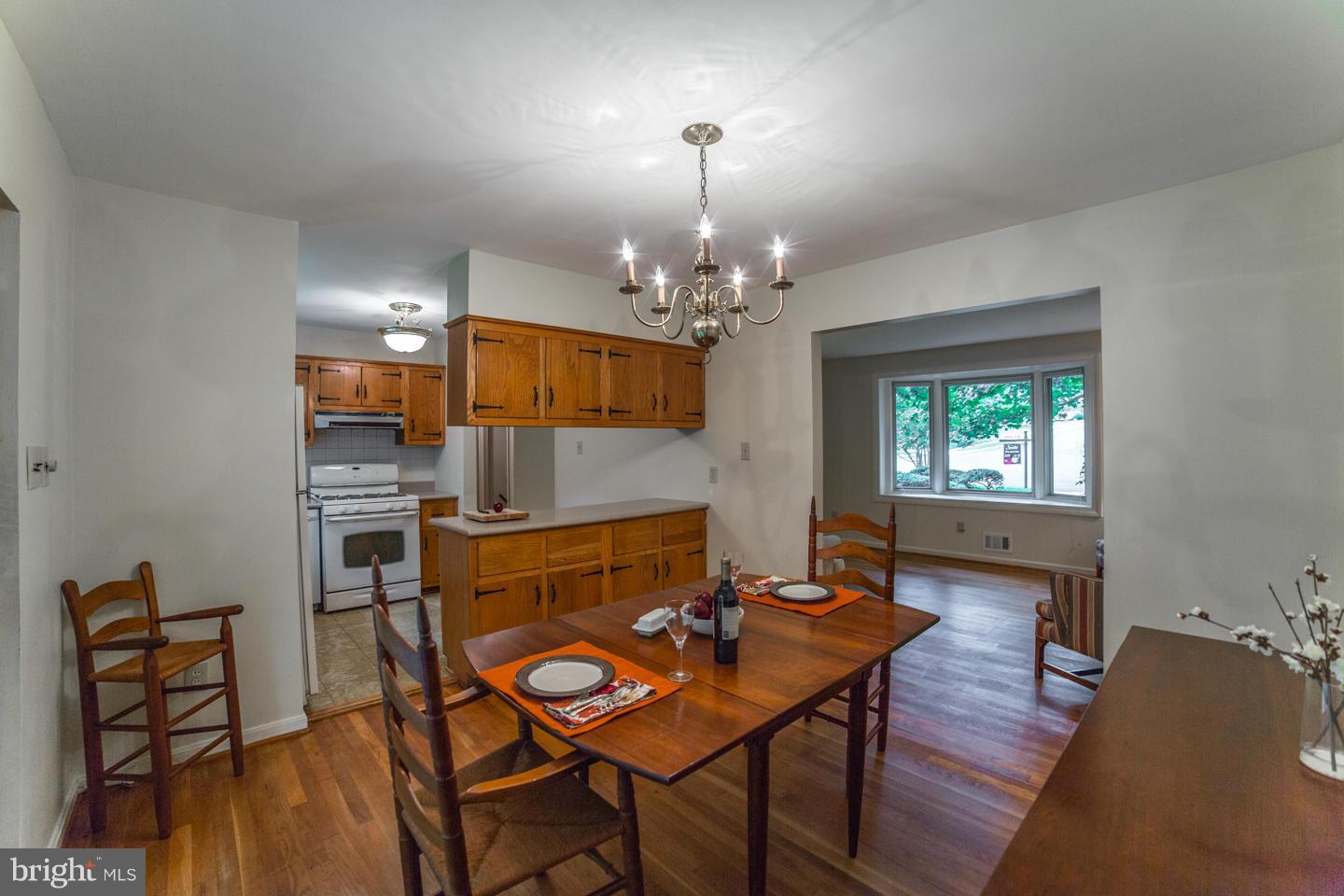 8666 Cromwell Drive Springfield, VA 22151 - Photo 12 of 30 Dining Room