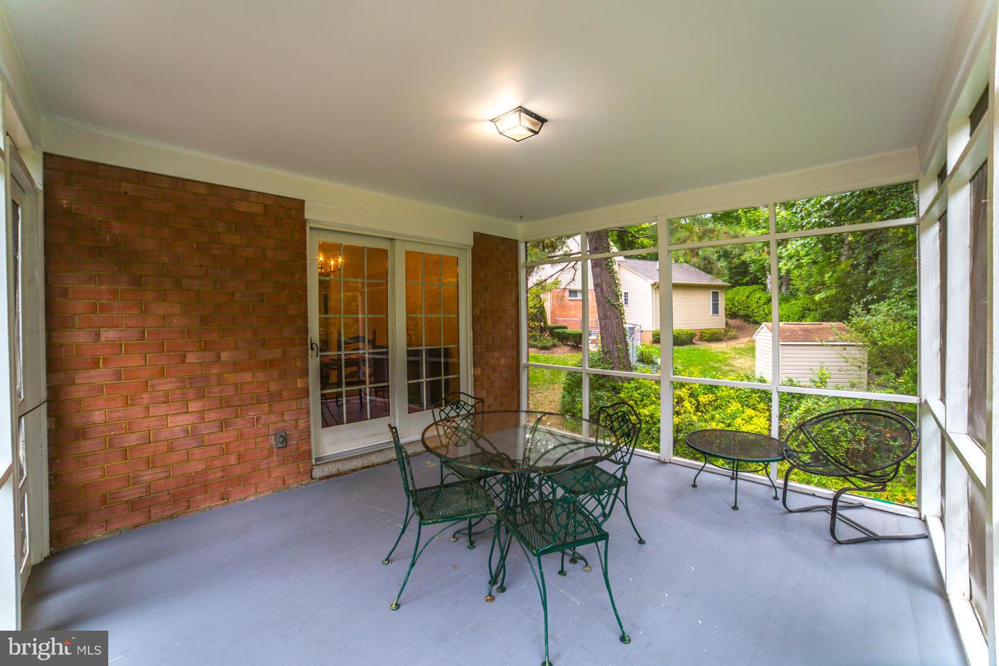 8666 Cromwell Drive Springfield, VA 22151 - Photo 15 of 30 Exterior (Rear)