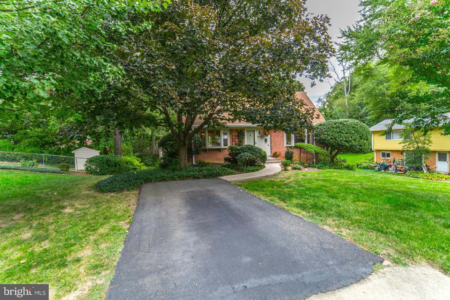 8666 Cromwell Drive Springfield, VA 22151 - Photo 3 of 30 Exterior (Front)