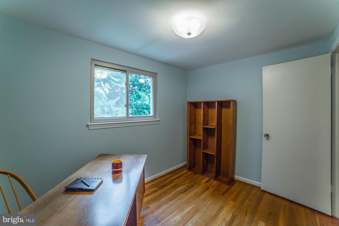 8666 Cromwell Drive Springfield, VA 22151 - Photo 23 of 30 Bedroom