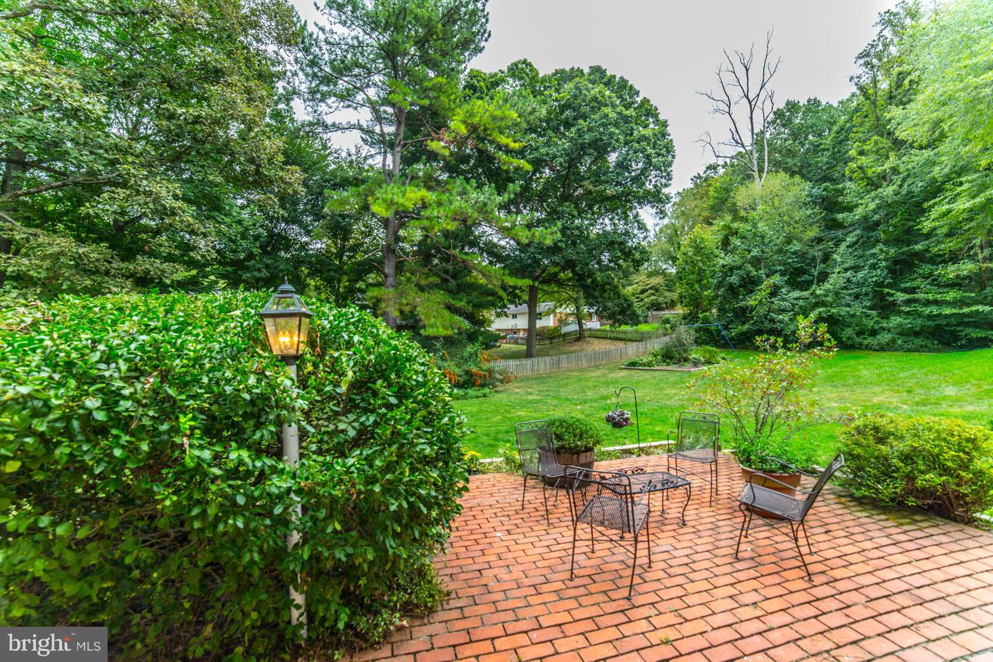 8666 Cromwell Drive Springfield, VA 22151 - Photo 5 of 30 Exterior (Rear)