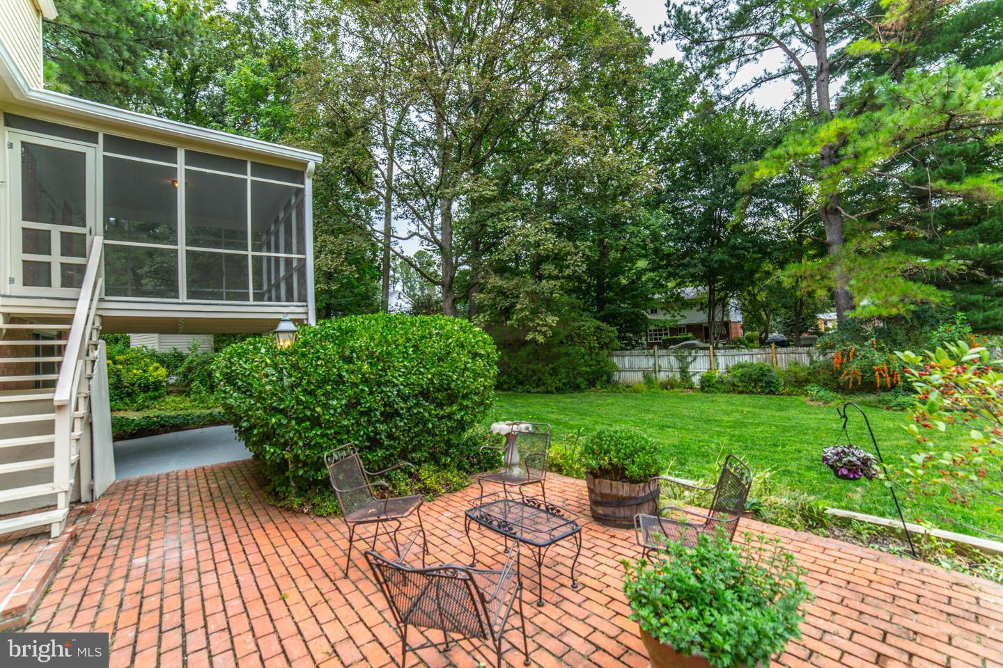 8666 Cromwell Drive Springfield, VA 22151 - Photo 6 of 30 Exterior (Rear)