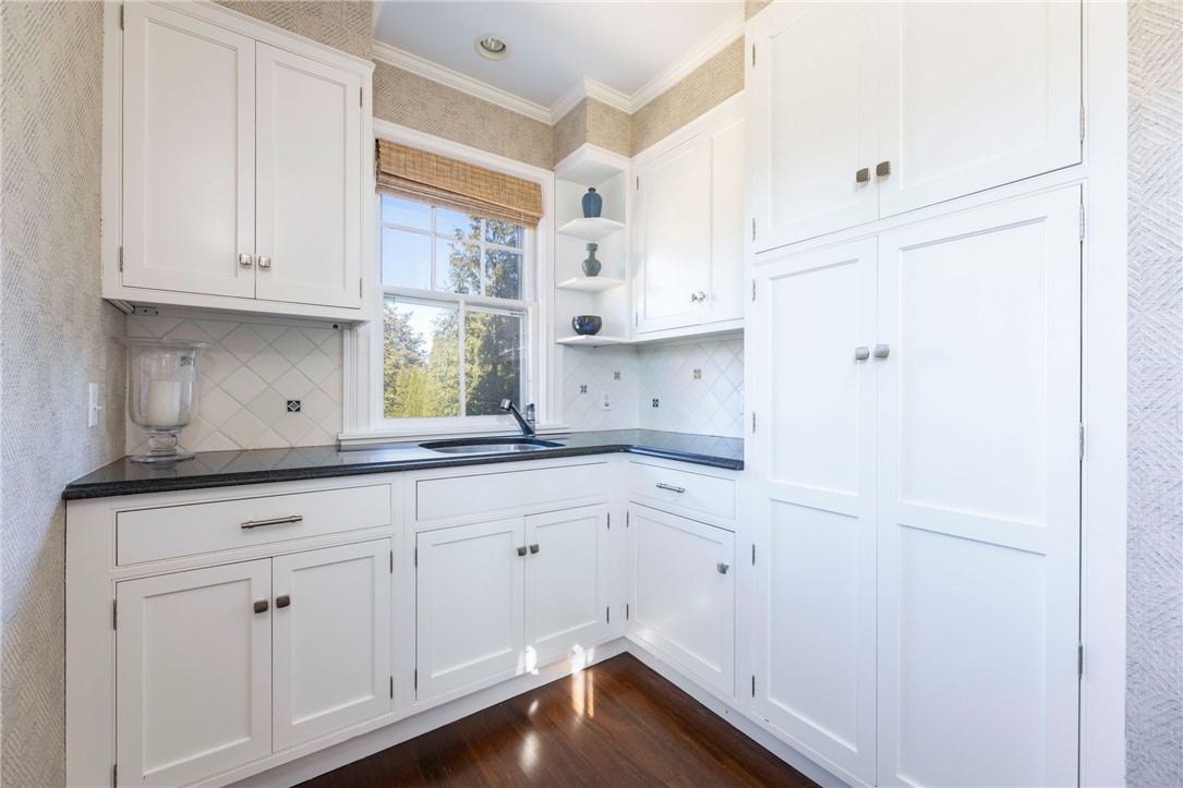 2 Ninigret Avenue Westerly, RI 02891 - Photo 20 of 49