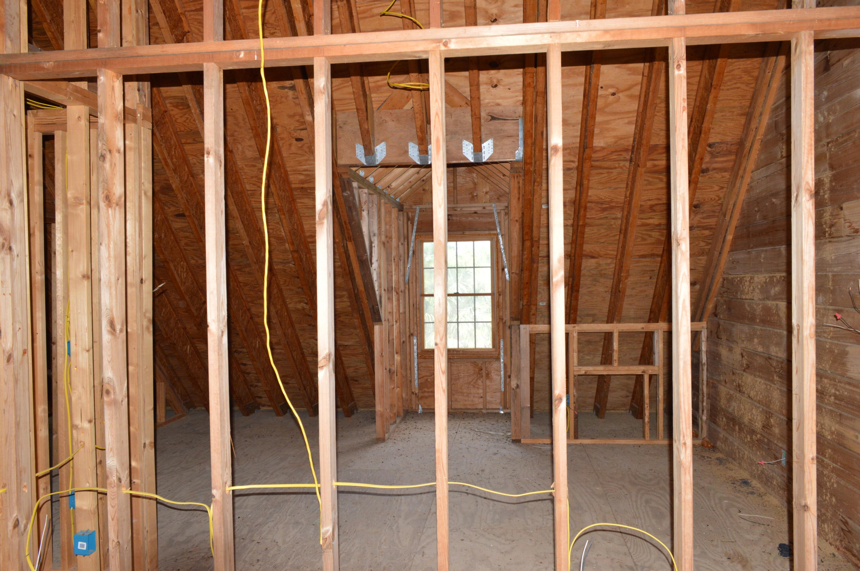 902 Bailie Road Crestview, FL 32539 - Photo 27 of 34 a view of an entryway