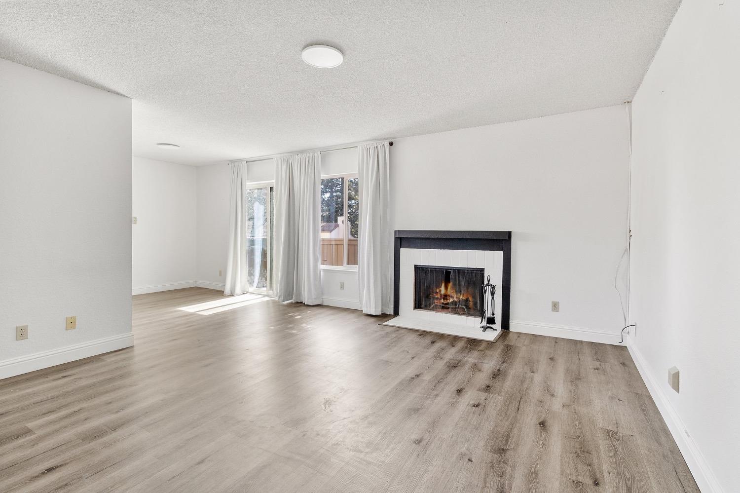 3701 Colonial Drive, Unit 164 Modesto, CA 95356 - Photo 3 of 23