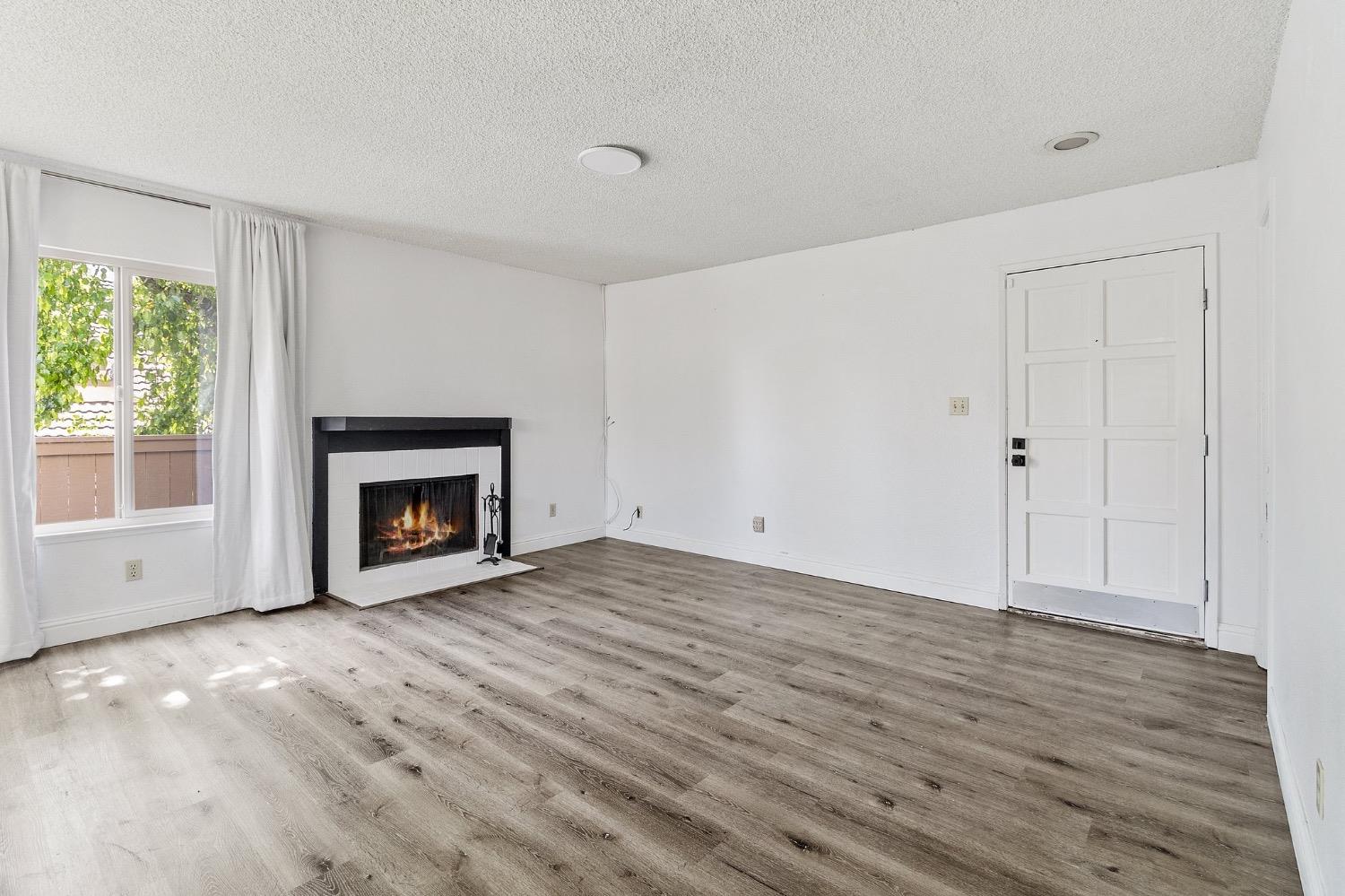 3701 Colonial Drive, Unit 164 Modesto, CA 95356 - Photo 4 of 23