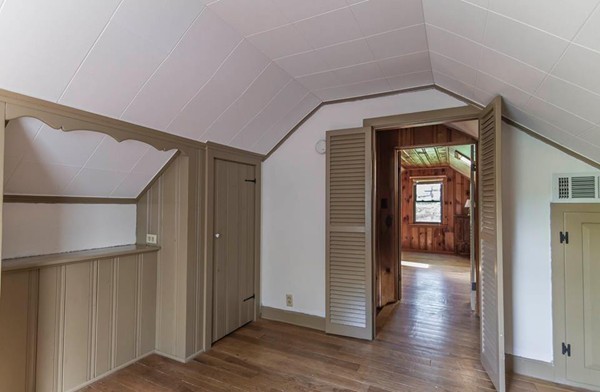 131 Shore Road Sturbridge, MA 01566 - Photo 24 of 29 wooden floor in a hall with an entryway