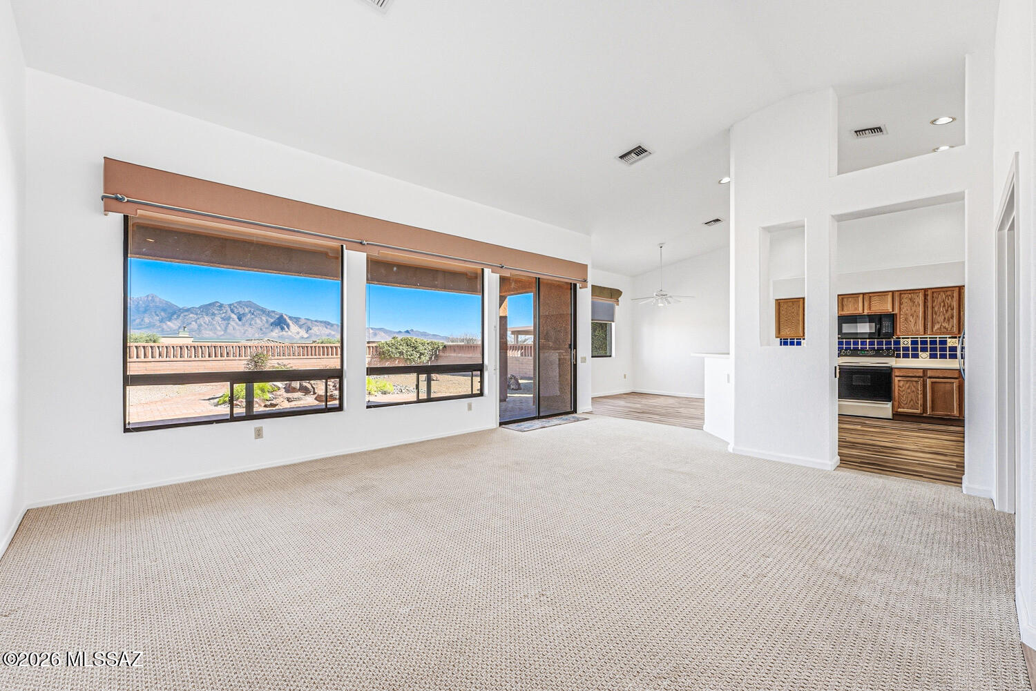 4901 South Meadow Ridge Drive Green Valley, AZ 85622 - Photo 4 of 51 Greatroom