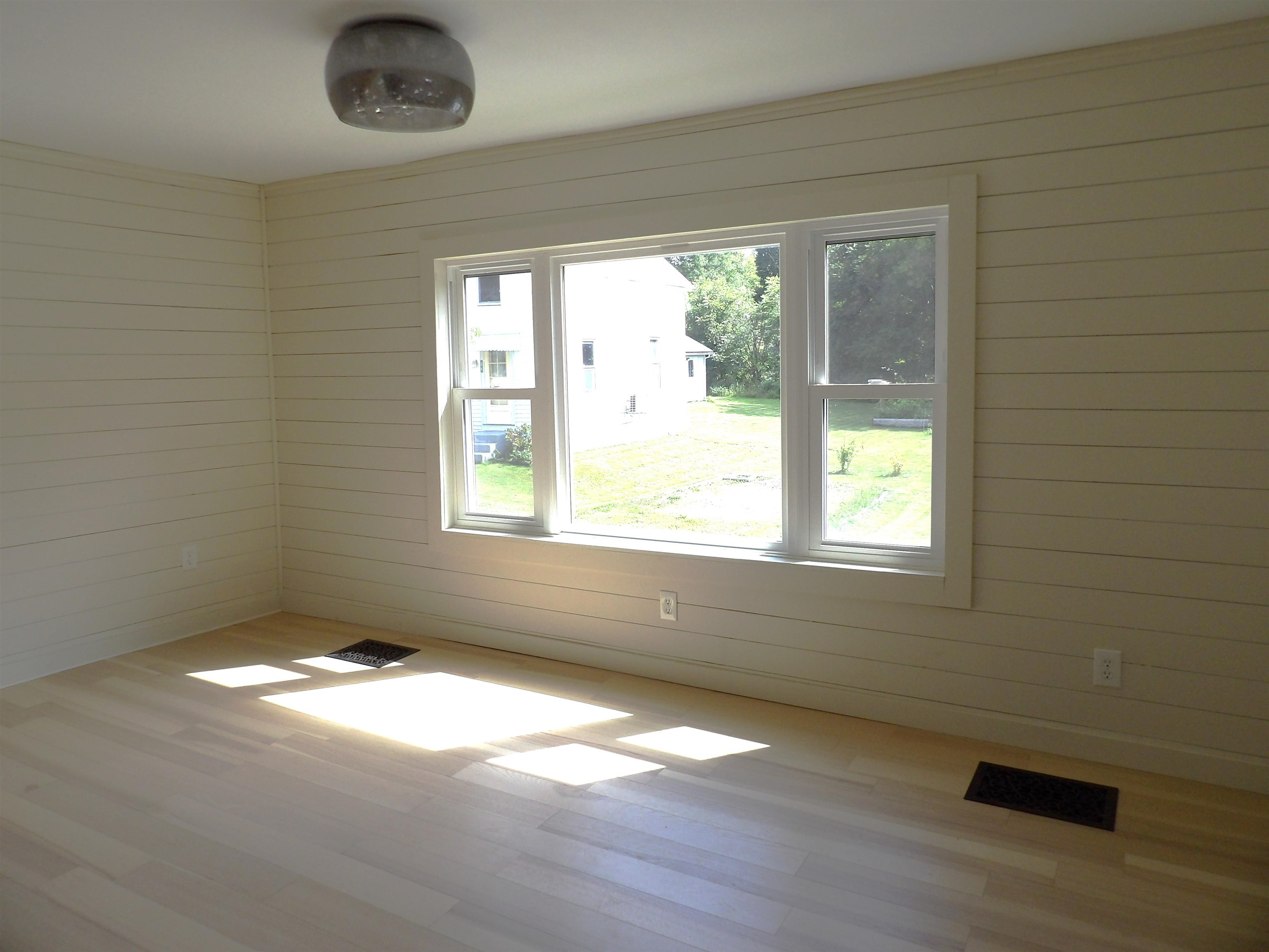 69 Meacham Street Wallingford, VT 05773 - Photo 10 of 55