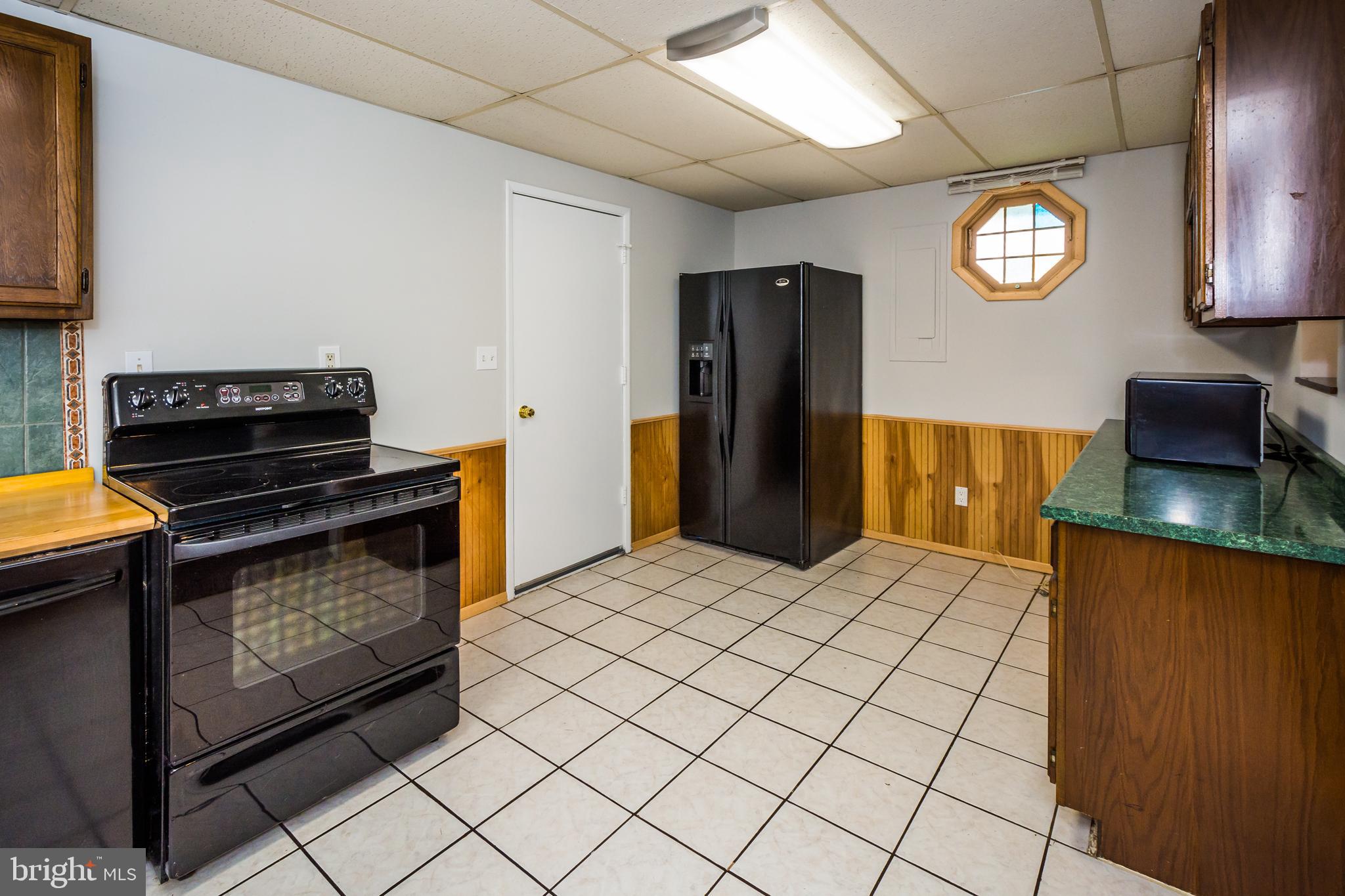 418 Enfield Road Joppa, MD 21085 - Photo 22 of 46 Kitchen