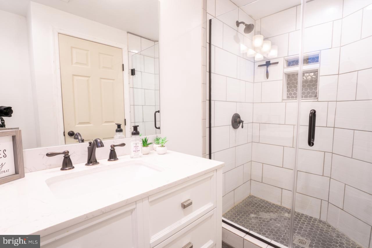 2125 Oak Road Port Republic, MD 20676 - Photo 31 of 39 Lower Level Bath