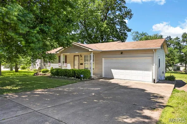 $250,000 | 3911 Jane Avenue, St. Ann, MO 63074