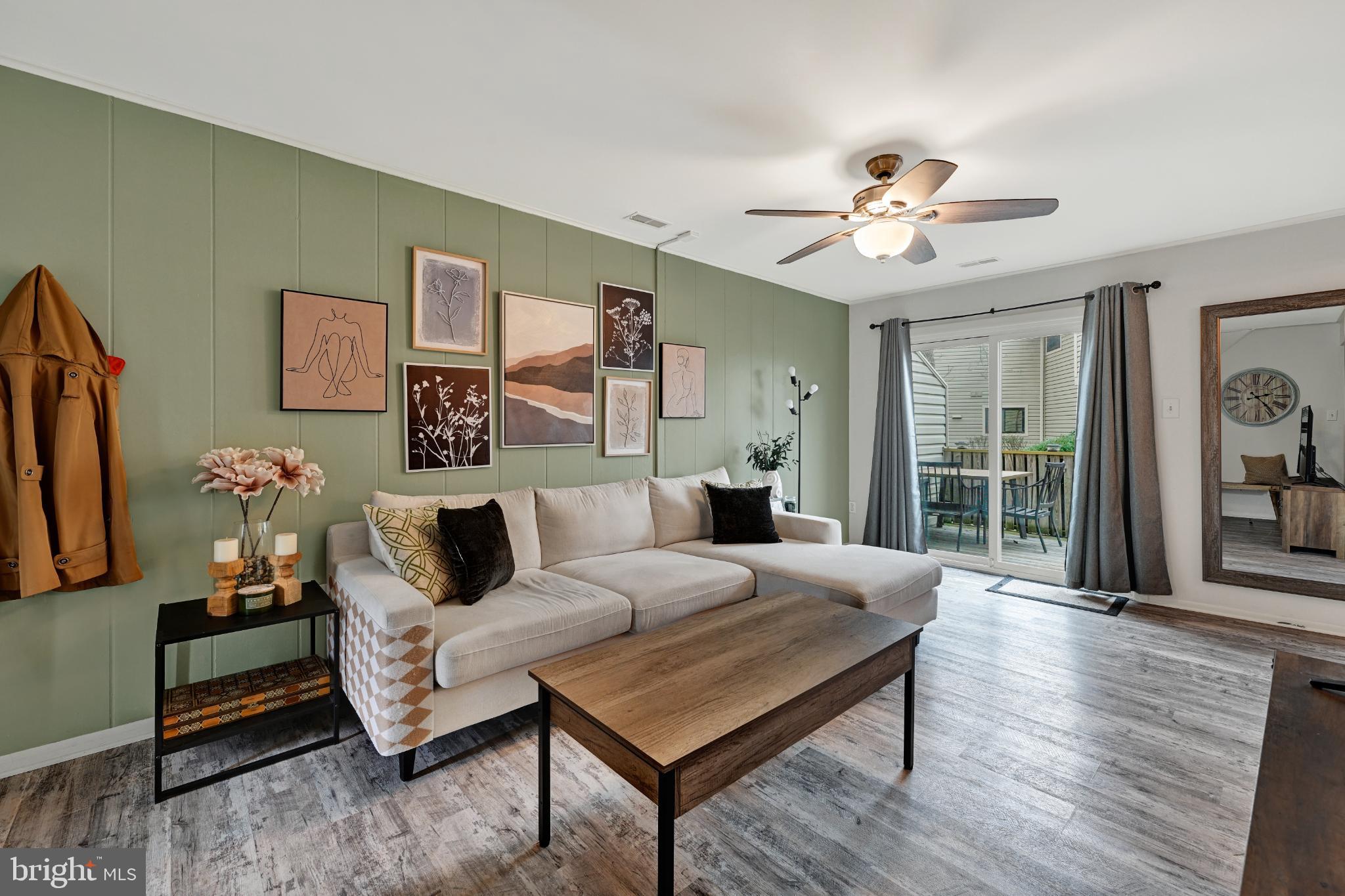 5 Mariners Way, Unit 2 Stevensville, MD 21666 - Photo 3 of 23 Inviting living space with modern decor.