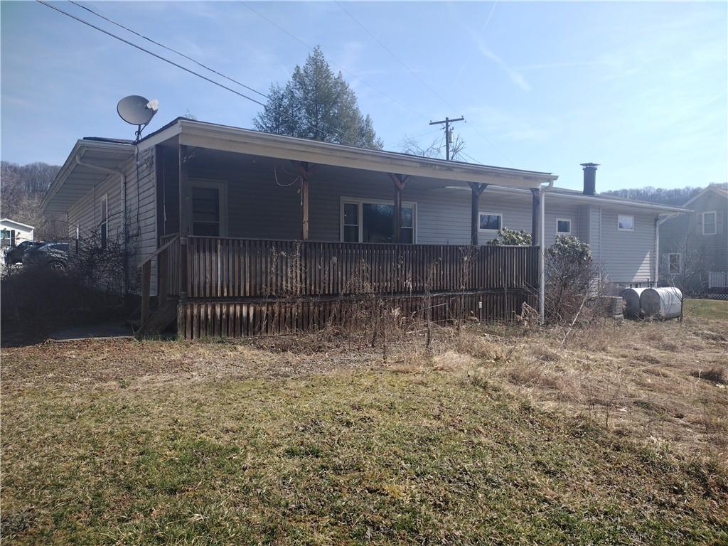 129 Senchur Road Greensburg, PA 15601 - Photo 3 of 6 Back