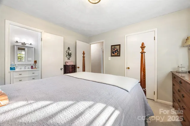 $350,000 | 1711 McCombs Street, Newton, NC 28658