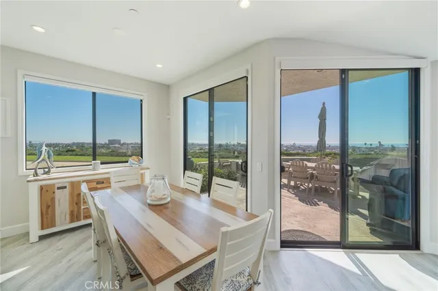 $2,499,000 | 230 Lille Lane, Unit 113, Newport Beach, CA 92663
