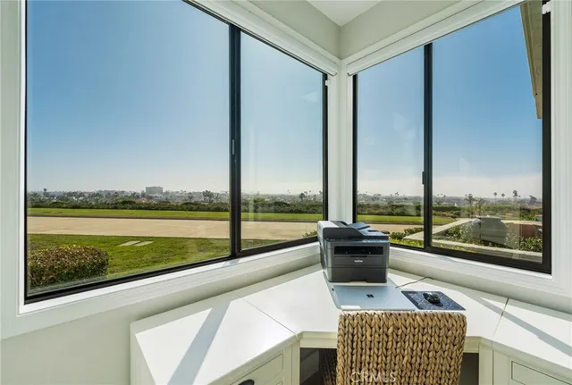 $2,499,000 | 230 Lille Lane, Unit 113, Newport Beach, CA 92663