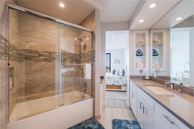 $2,499,000 | 230 Lille Lane, Unit 113, Newport Beach, CA 92663