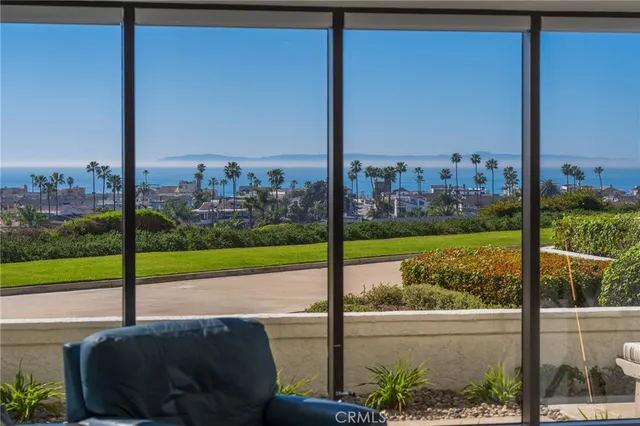 $2,499,000 | 230 Lille Lane, Unit 113, Newport Beach, CA 92663