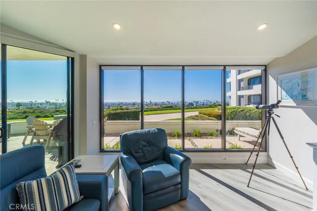 $2,499,000 | 230 Lille Lane, Unit 113, Newport Beach, CA 92663
