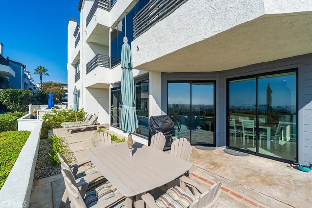 $2,499,000 | 230 Lille Lane, Unit 113, Newport Beach, CA 92663