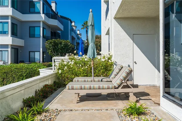 $2,499,000 | 230 Lille Lane, Unit 113, Newport Beach, CA 92663