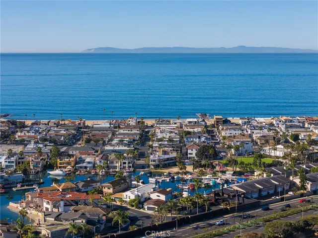 $2,499,000 | 230 Lille Lane, Unit 113, Newport Beach, CA 92663