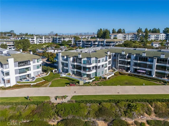 $2,499,000 | 230 Lille Lane, Unit 113, Newport Beach, CA 92663