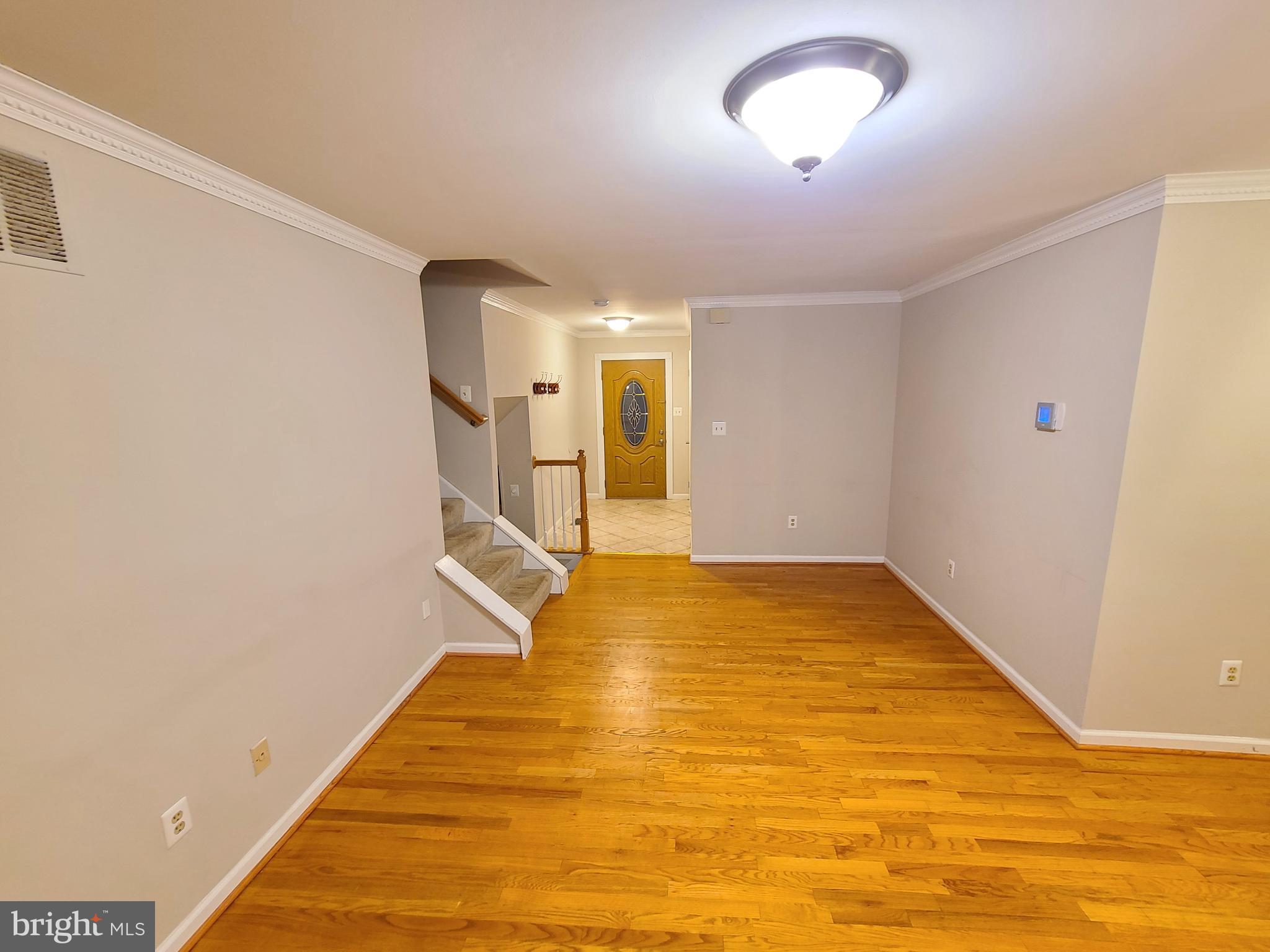 191 Hardy Place Rockville, MD 20852 - Photo 3 of 31 Living Room
