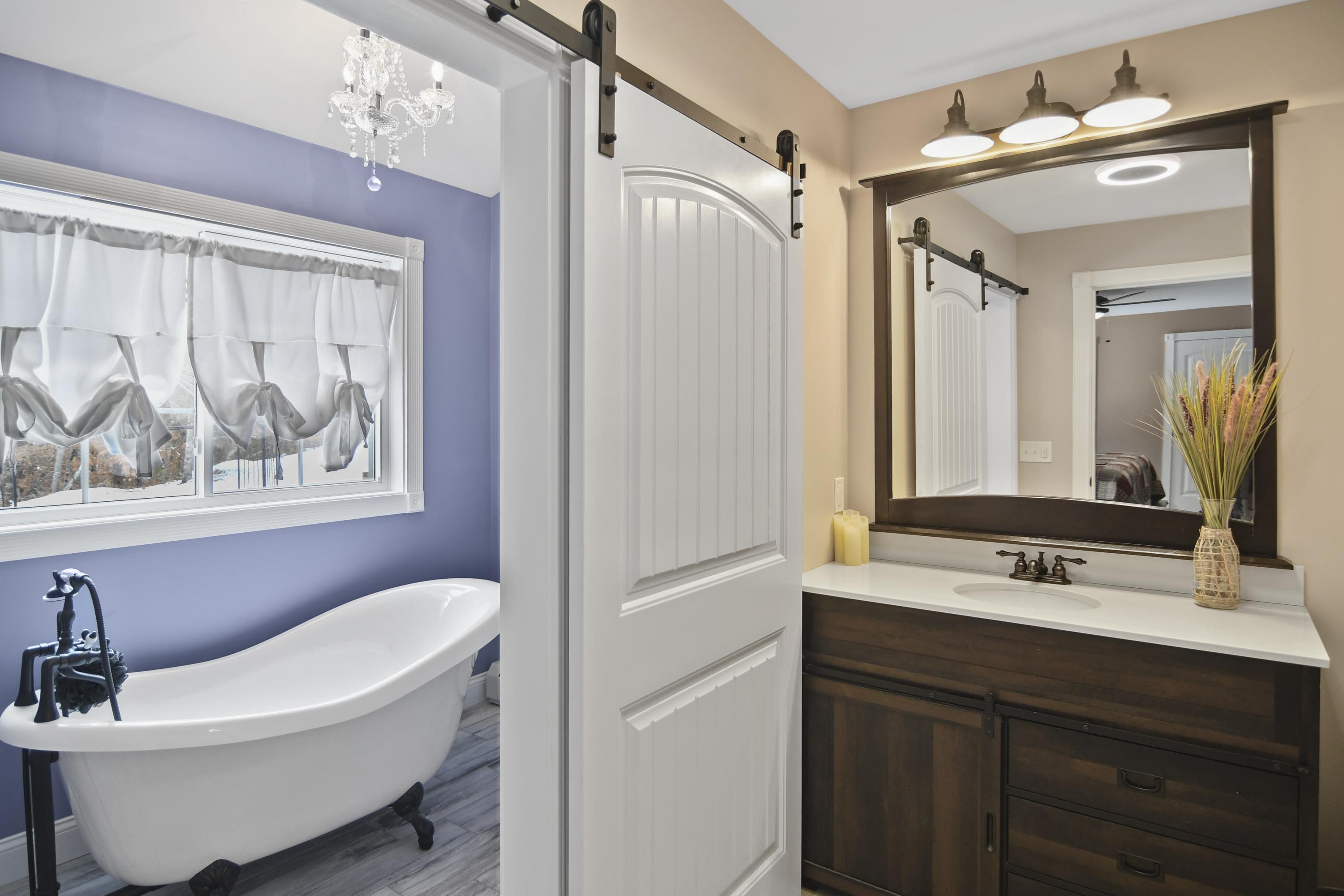 85 Douglas Hill Road West Baldwin, ME 04091 - Photo 4 of 16 Master Bath Tub