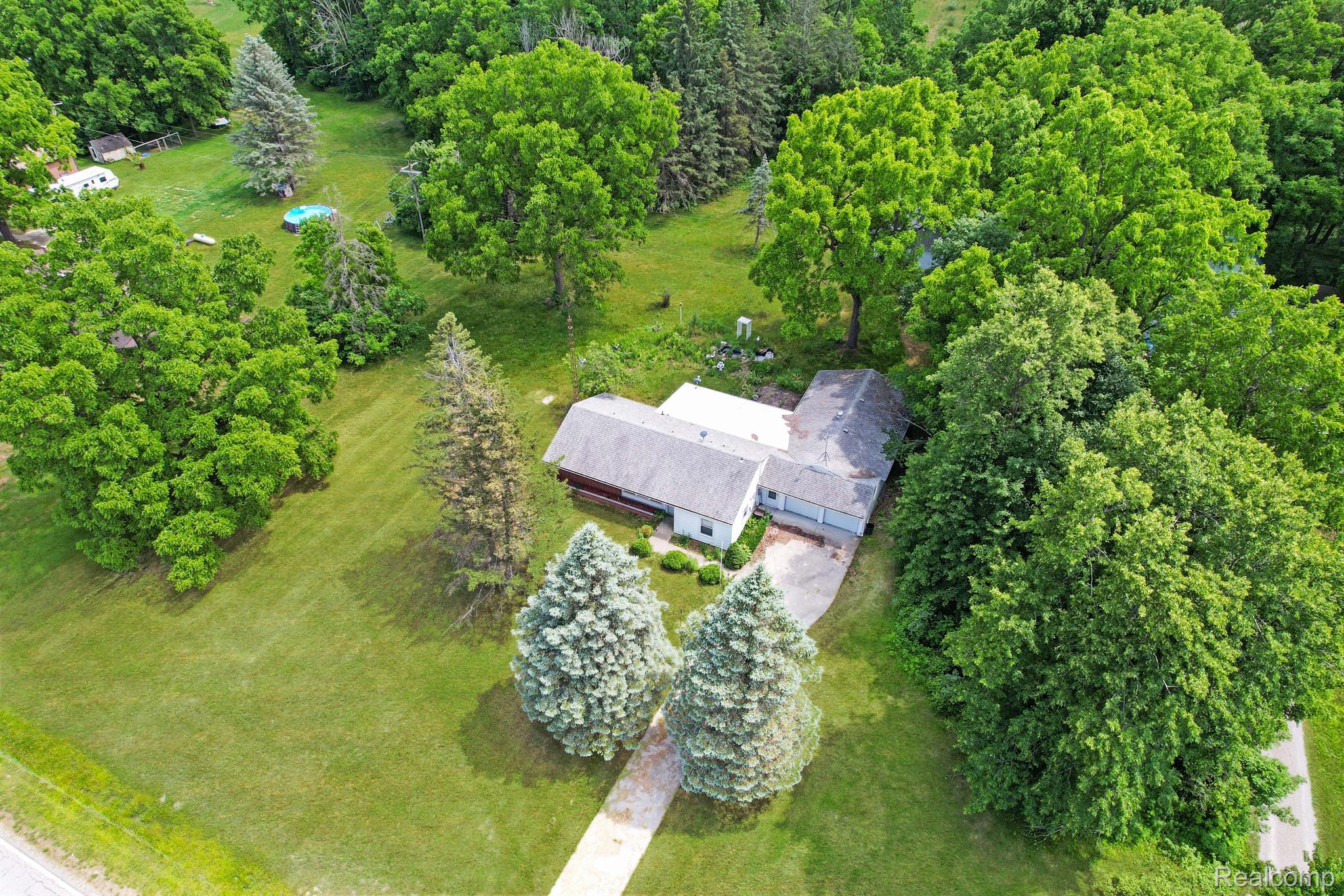 12125 Coldwater Road Flushing, MI 48433 - Photo 21 of 24