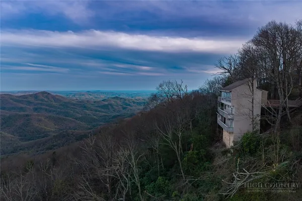 $919,000 | 763 Gorge View Drive, Blowing Rock, NC 28605