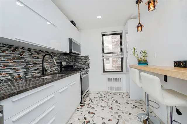 $559,000 | 2546 East 13th Street, Unit A11 | Sheepshead Bay