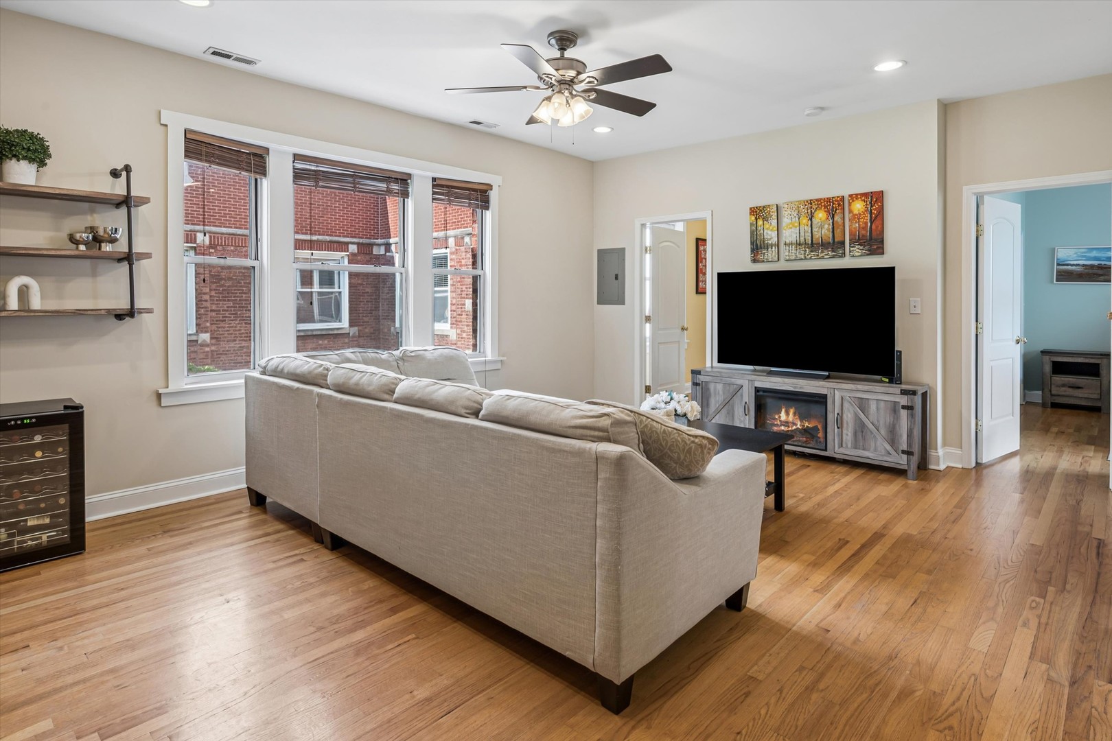 4448 North Beacon Street, Unit 3 Chicago, IL 60640 - Photo 6 of 15