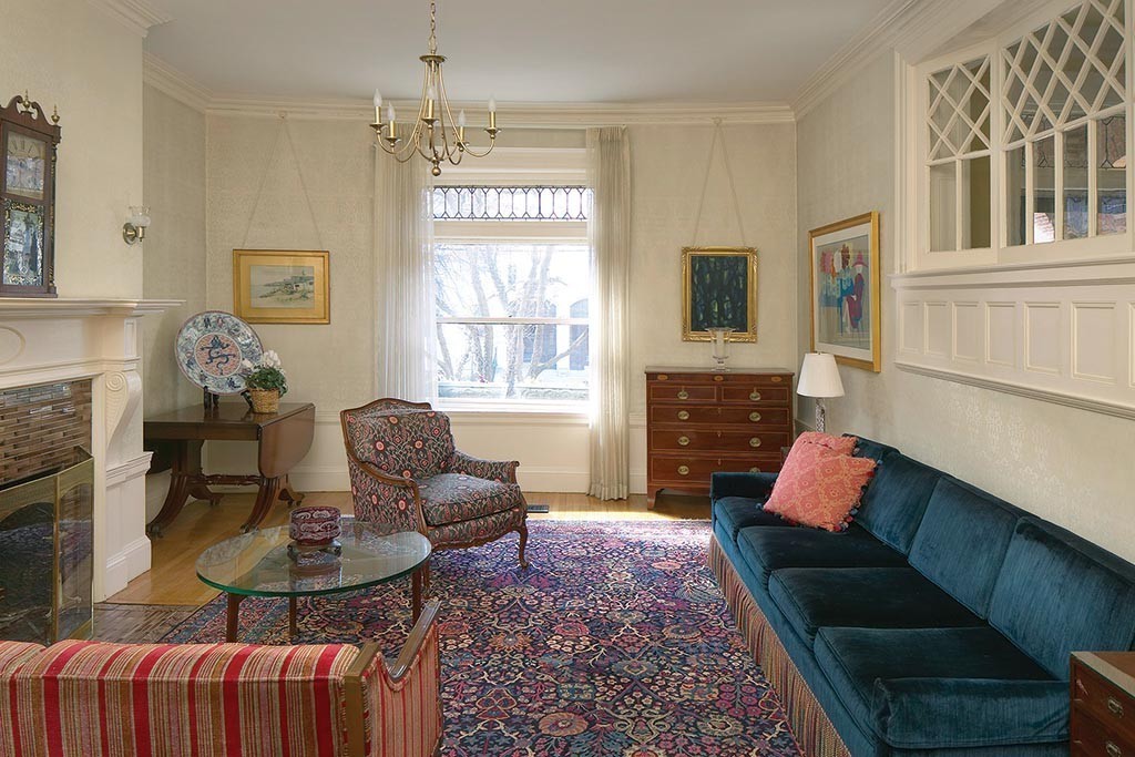 17 Kilsyth Road Brookline, MA 02445 - Photo 3 of 10