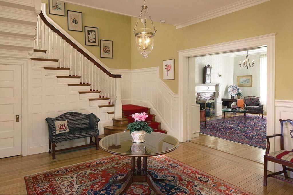 17 Kilsyth Road Brookline, MA 02445 - Photo 4 of 10